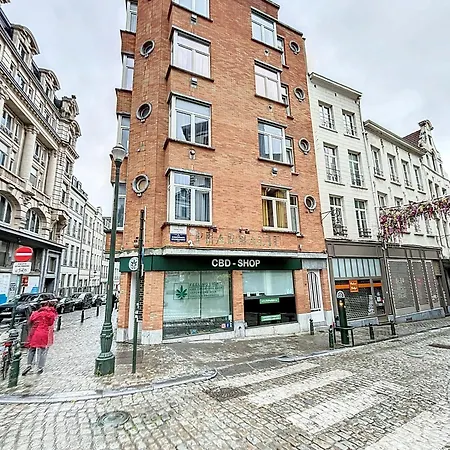 Grand Place Apartment *